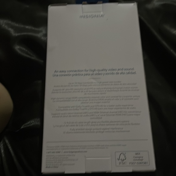 Insignia 4K HDMI Cable New - Picture 2 of 2